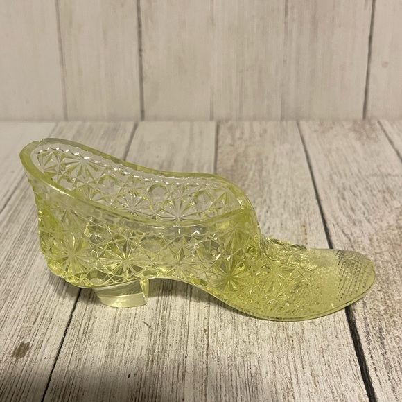 Vtg Vaseline Glass Daisy and Button Shoe/Slipper - Picture 7 of 8